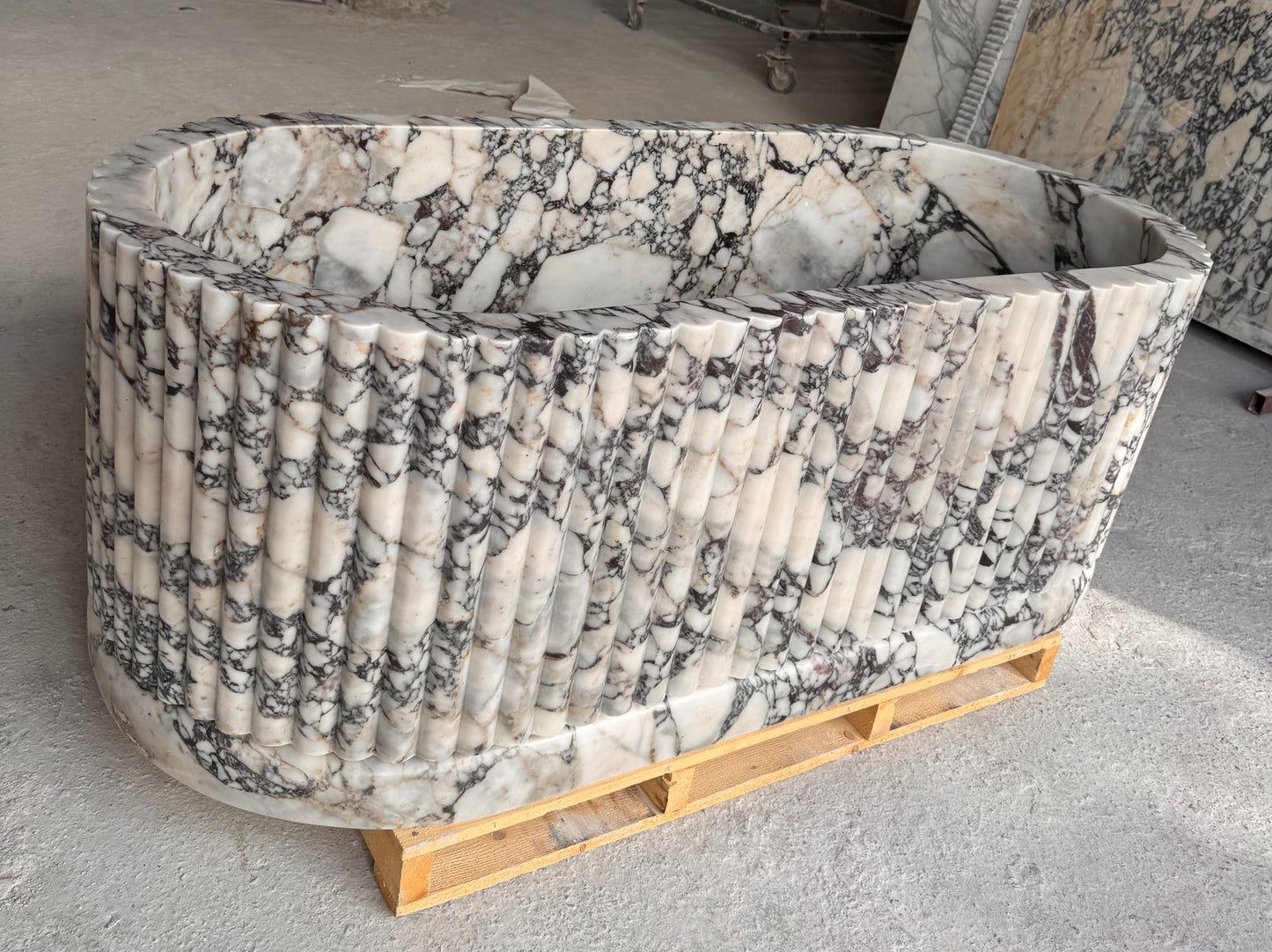 Fluted Arabescato Breccia Bathtub, Ribbed Natural Stone Bath