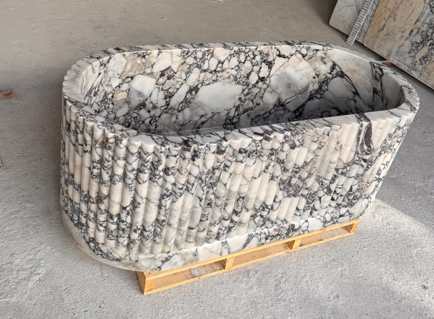 Fluted Arabescato Breccia Bathtub, Ribbed Natural Stone Bath